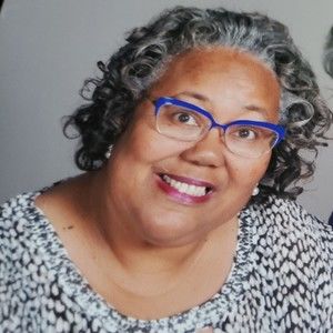 Meet your Posher, Deborah